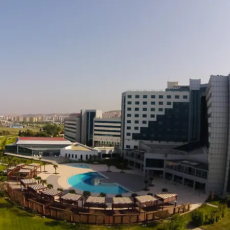 Kolin & Convention Center מלון 5*