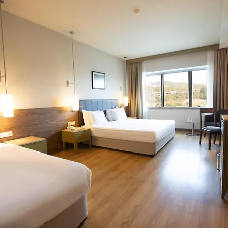 Kolin & Convention Center מלון 5*
