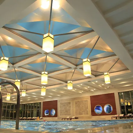 ホテル Kolin & Convention Center チャナッカレ